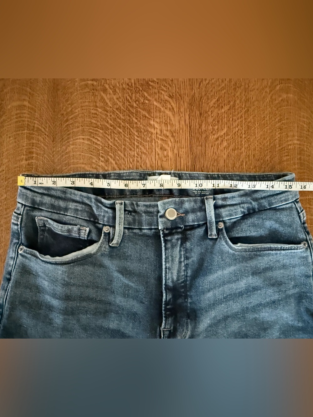 Good American Bootcut Jeans - Picture 4 of 4